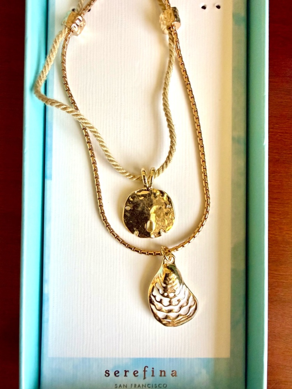 NWOT Serefina Gold Oyster Shell Pendant Layered Necklace - Women Jewelry - Picture 7 of 8